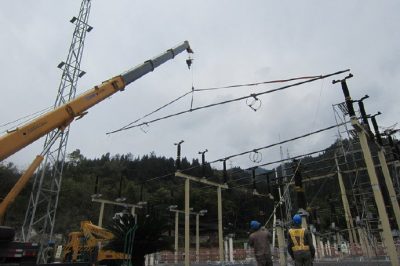 武隆區供電公司開(kāi)展220千伏母線(xiàn)更換工程