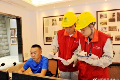 重慶市區供電公司到巴蜀中學(xué)開(kāi)展安全用電檢查