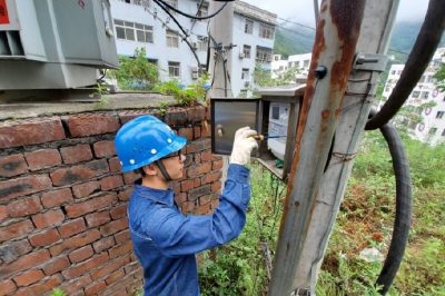 白河供電公司對獅子山新區進(jìn)行4G物聯(lián)網(wǎng)卡更換