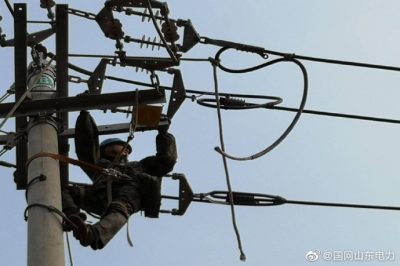 萊州供電：迅速搶修設施 及時(shí)恢復供電