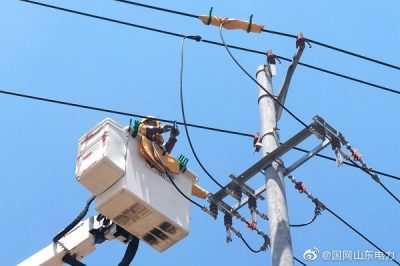 陽(yáng)信供電公司帶電更換隔離開(kāi)關(guān)