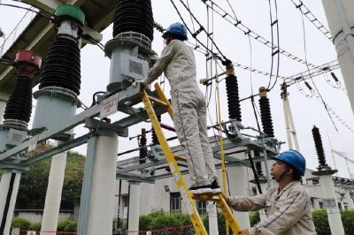 碚供電公司對220千伏梅花山變電站開(kāi)展預試定檢工作