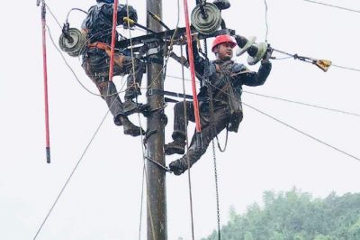 攸縣電力公司：全力開(kāi)展電力恢復工作