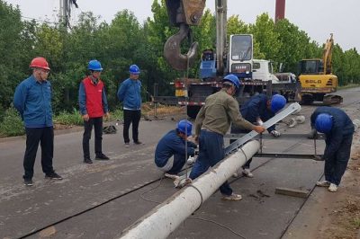 狂風(fēng)暴雨造成倒桿斷線(xiàn) 奮戰14小時(shí)恢復供電