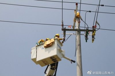 10千伏餐具線(xiàn)78號和79號桿之間新立15米線(xiàn)桿1基，并進(jìn)行帶電接火作業(yè)