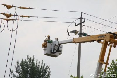 昌邑市供電公司完成10千伏辛置支線(xiàn)31號桿實(shí)施帶電作業(yè)