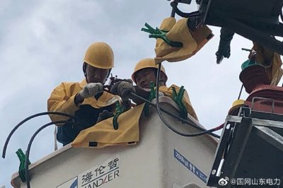 帶電消除10千伏沙二乙線(xiàn)107號桿隔離開(kāi)關(guān)上引線(xiàn)故障