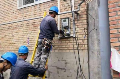 保定市徐水區供電公司改造低壓出線(xiàn)，提高供電可靠率