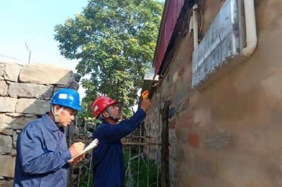 內丘縣供電公司對低壓電進(jìn)行紅外測溫