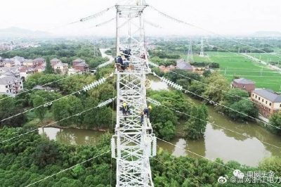 110千伏輸變電工程現場(chǎng)放導線(xiàn)