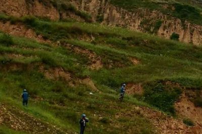 禮縣供電公司正在搶修112燕永線(xiàn)馬山分支山體滑坡倒桿斷線(xiàn)