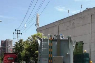 抓緊進(jìn)行110千伏1號主變擴建工程設備安裝及就位工作