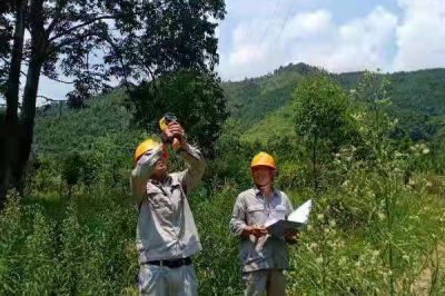 藍山縣供電公司在35KV所萬(wàn)線(xiàn)及萬(wàn)和線(xiàn)開(kāi)展特巡測溫