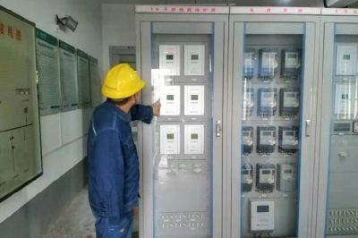 5座35千伏變電站設備運行情況進(jìn)行巡視檢查、核對數據、負荷測溫、梳通防洪渠