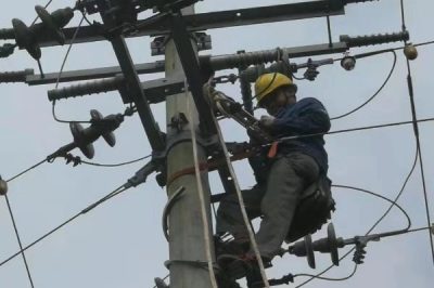 樂(lè )至縣供電公司搶修9條10kV線(xiàn)路復電將停電影響降到最低