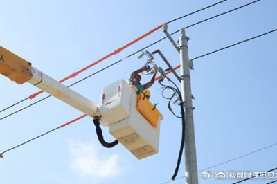 建湖縣供電公司組織員工開(kāi)展帶電作業(yè)現場(chǎng)實(shí)訓