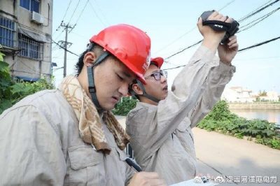 灌云城區10千伏配電線(xiàn)路和供電設備進(jìn)行紅外測溫巡視