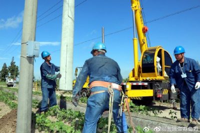 海門(mén)市供電公司對農業(yè)專(zhuān)線(xiàn)10千伏江海線(xiàn)進(jìn)行升級改造