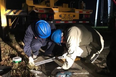 通宵搶修500千伏泰興變1號主變高壓側壓變頂部金具嚴重移位隱患