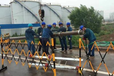 高青縣供電公司：組立電桿5基-架設導線(xiàn)210米-安裝分段開(kāi)關(guān)1臺