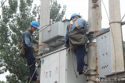高唐縣供電公司為琉寺鎮潘琉村新增200千伏安變壓器一臺