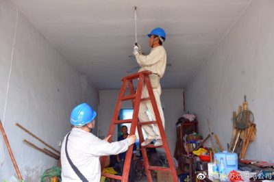 義務(wù)為老人家中的用電線(xiàn)路和設備進(jìn)行全面檢查
