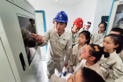 重慶長(cháng)壽供電公司精心策劃組織了“‘電娃娃’看電力”主題活動(dòng)