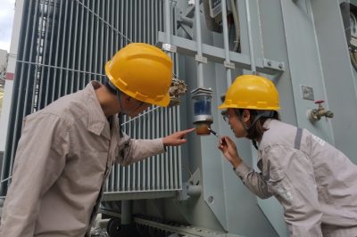 遂寧供電公司確保得榮電網(wǎng)孤網(wǎng)穩定運行