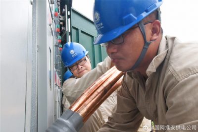 洪澤區供電公司把10千洪盛線(xiàn)電纜分支箱改造為環(huán)網(wǎng)柜