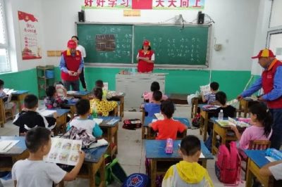 清苑區供電公司給小學(xué)生們上了一堂生動(dòng)精彩的安全用電知識課