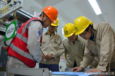 110千伏高橋變2號主變擴建施工現場(chǎng)進(jìn)行五防驗收
