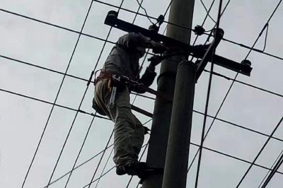 鎮江大港供電所對新上臺變留村09號東進(jìn)行線(xiàn)路割接