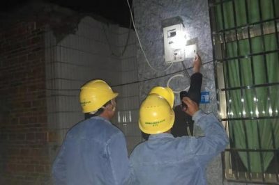 衡東縣供電公司進(jìn)行精準反竊查違之夜查行動(dòng)