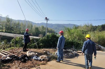 中方縣供電公司對在建農網(wǎng)改造項目進(jìn)行全面的巡查和督導