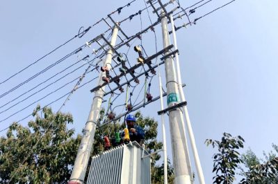 西朱線(xiàn)老舊電桿更換 變壓器擴容