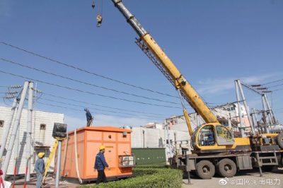 寒鴉變電站對2號主變設備進(jìn)行更換加固