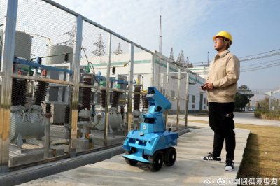 國網(wǎng)海門(mén)市供電公司啟用無(wú)人機和巡檢機器人