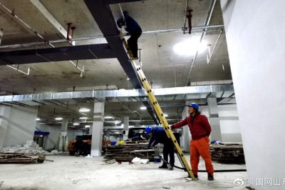 蓬萊市供電公司為小區配套工程敷設電纜
