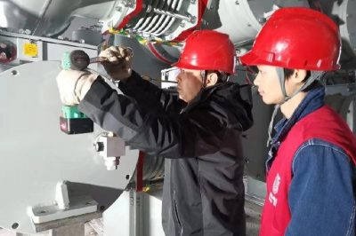 長(cháng)沙黃花220千伏變電站GIS組合電氣安裝