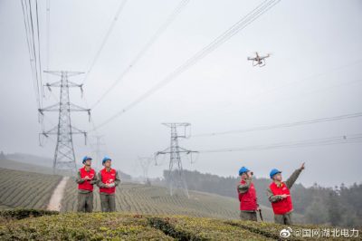 無(wú)人機巡查宜昌市秋千坪村500kV峽林線(xiàn)
