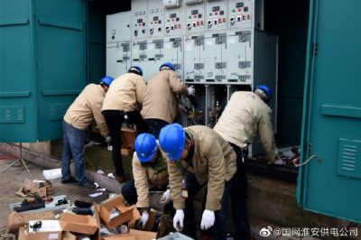 益壽中路20千伏黨校小區2號環(huán)網(wǎng)柜安裝電纜出線(xiàn)