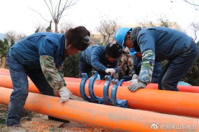 樂(lè )陵市供電公司加快線(xiàn)路遷改??配合市政建設