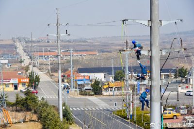 35千伏林合線(xiàn)路設備進(jìn)行集中清掃消缺