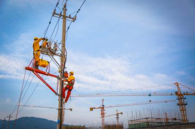 麗水蓮都區供電公司用新型絕緣平臺帶電作業(yè)