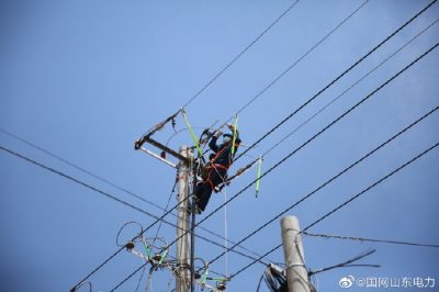 加快農網(wǎng)改造 保障居民用電安全可靠