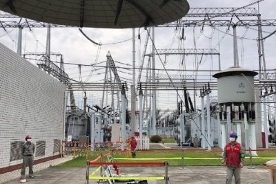湖北檢修公司圓滿(mǎn)完成電抗器底座更換安裝工作