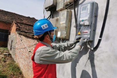 ‘電’亮扶貧車(chē)間  助推脫貧攻堅主題活動(dòng)