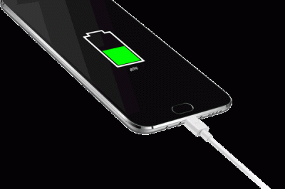 手機充電先插手機還是先插電源？你做對了嗎？