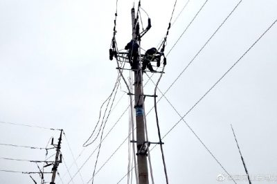 登桿檢修35千伏線(xiàn)路保障供電