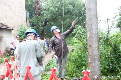 鏖戰高溫消除電網(wǎng)故障